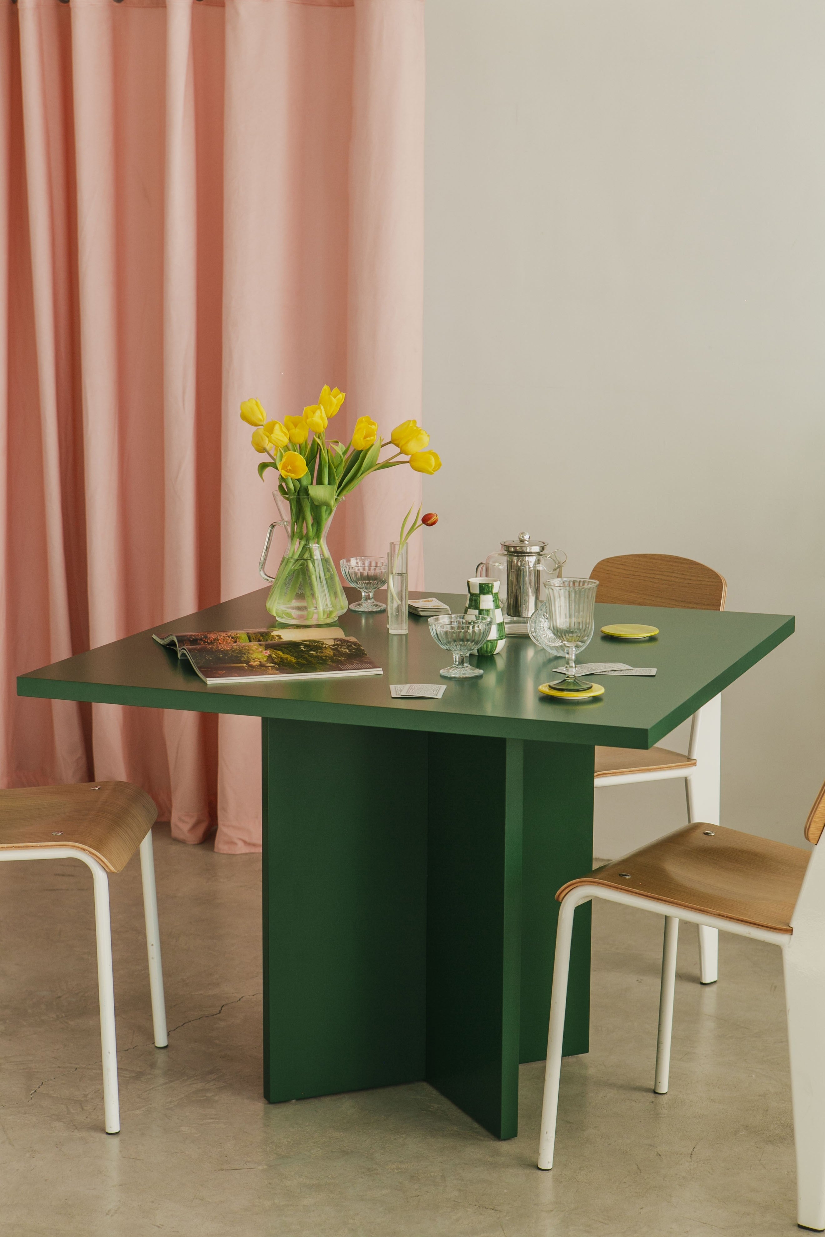 Mesa de comedor cuadrada Matilda Cedar 100x100