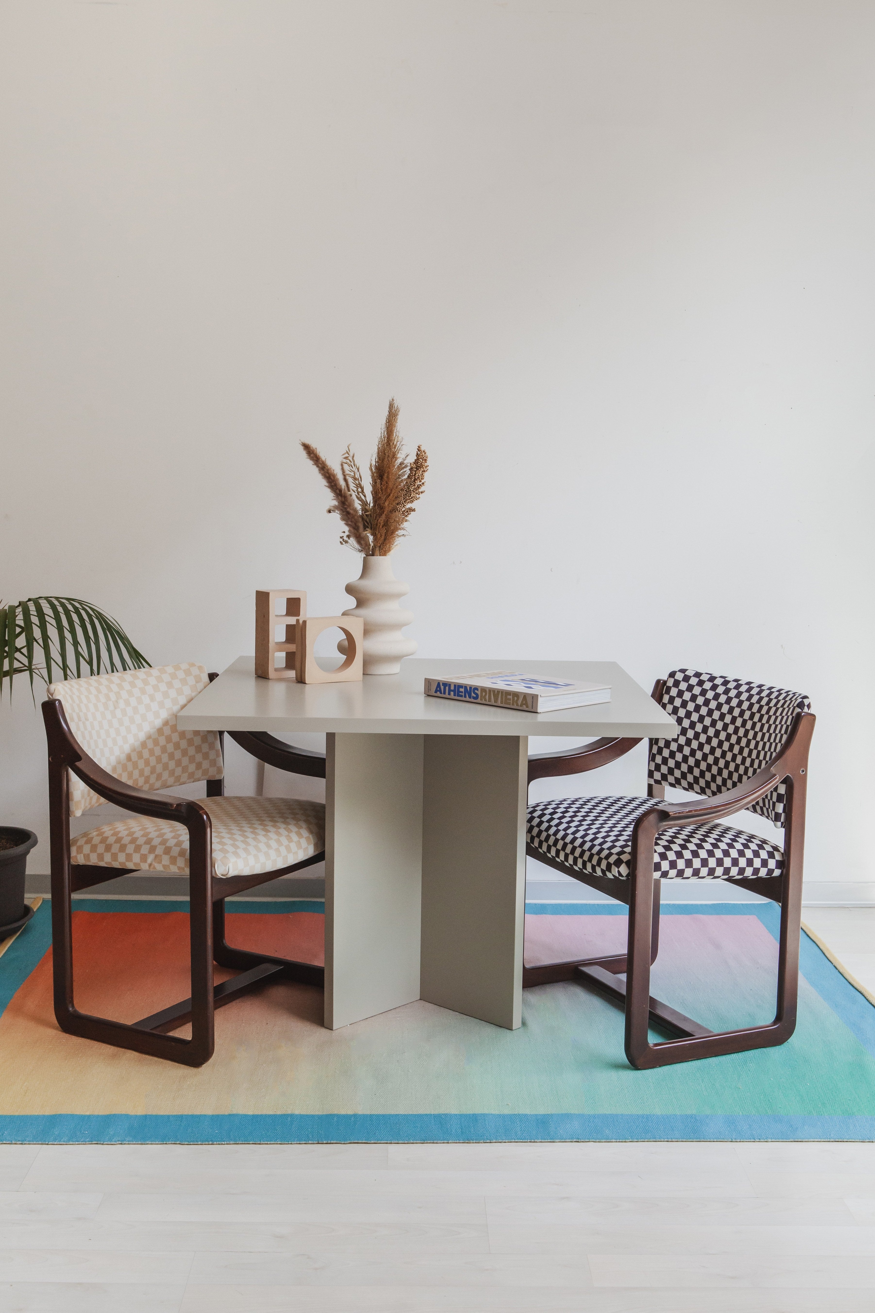 Mesa de comedor cuadrada Matilda Taupe 100x100