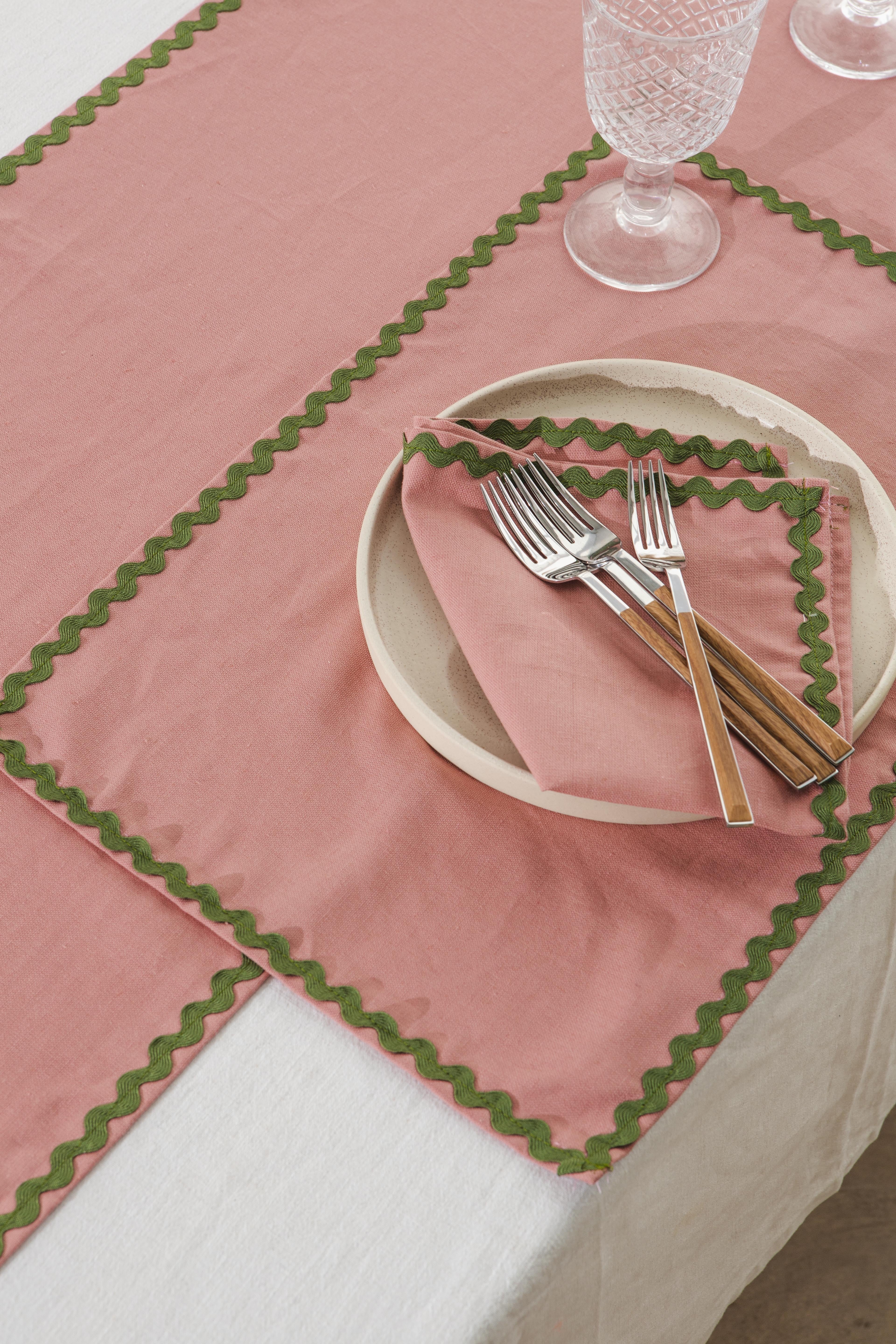 Set 2 Wavy Pink table runners