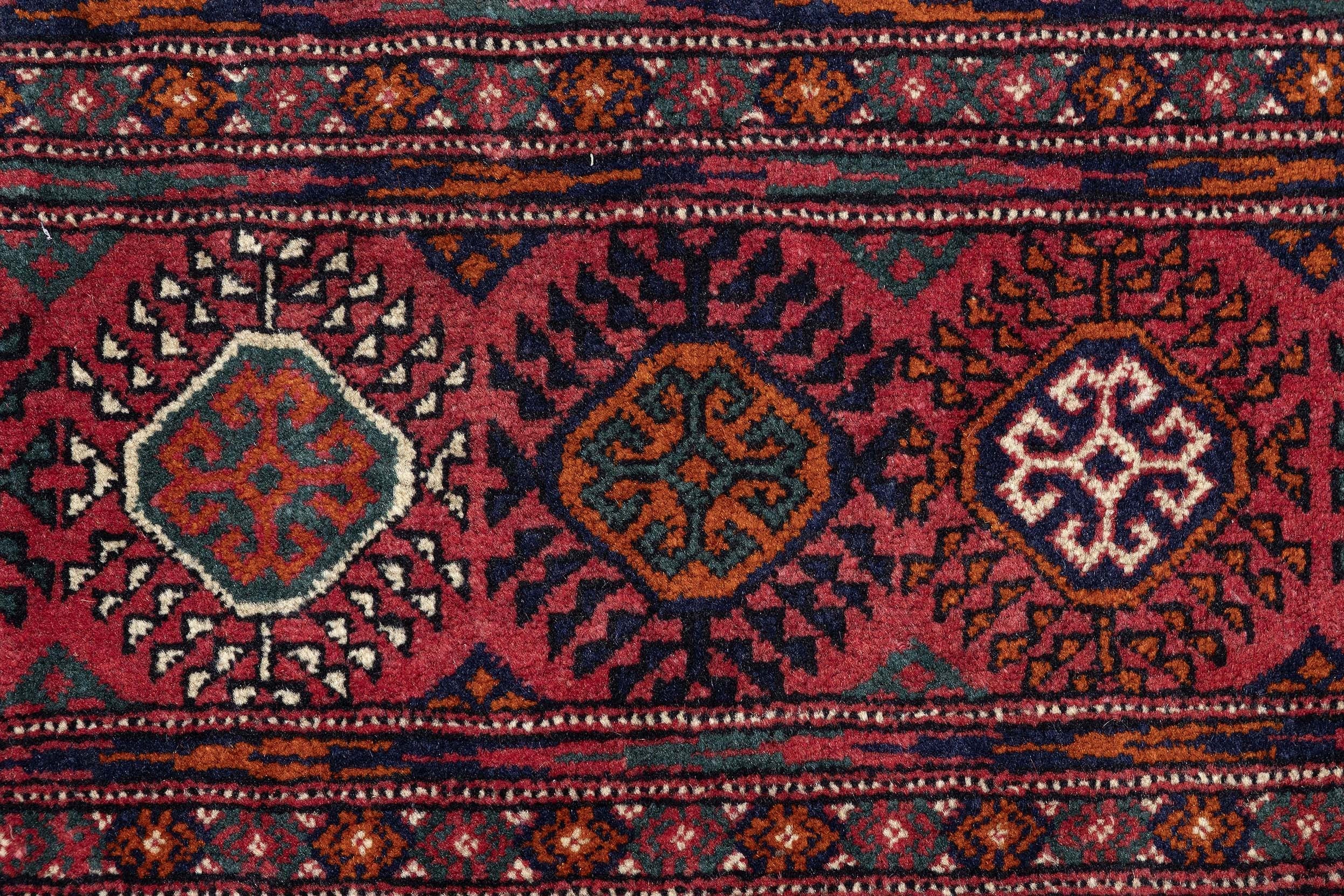 Alfombra Bukhara 100% lana.