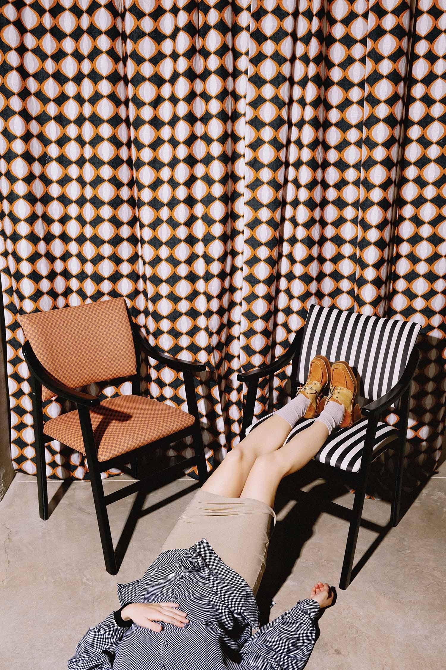 Silla Reposabrazos Etienne Madera Haya Checkerboard