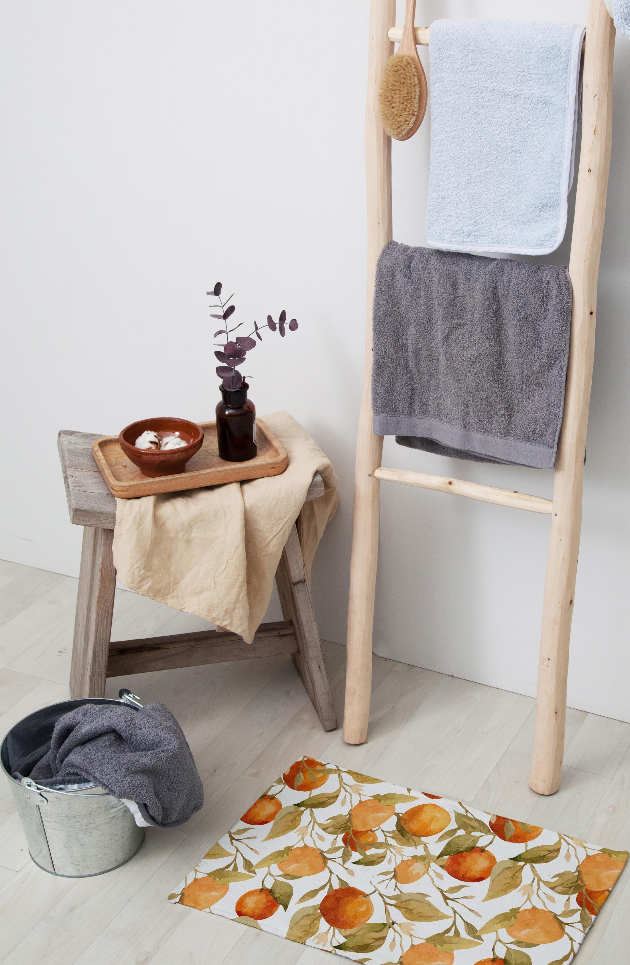BathRug (Oranges)