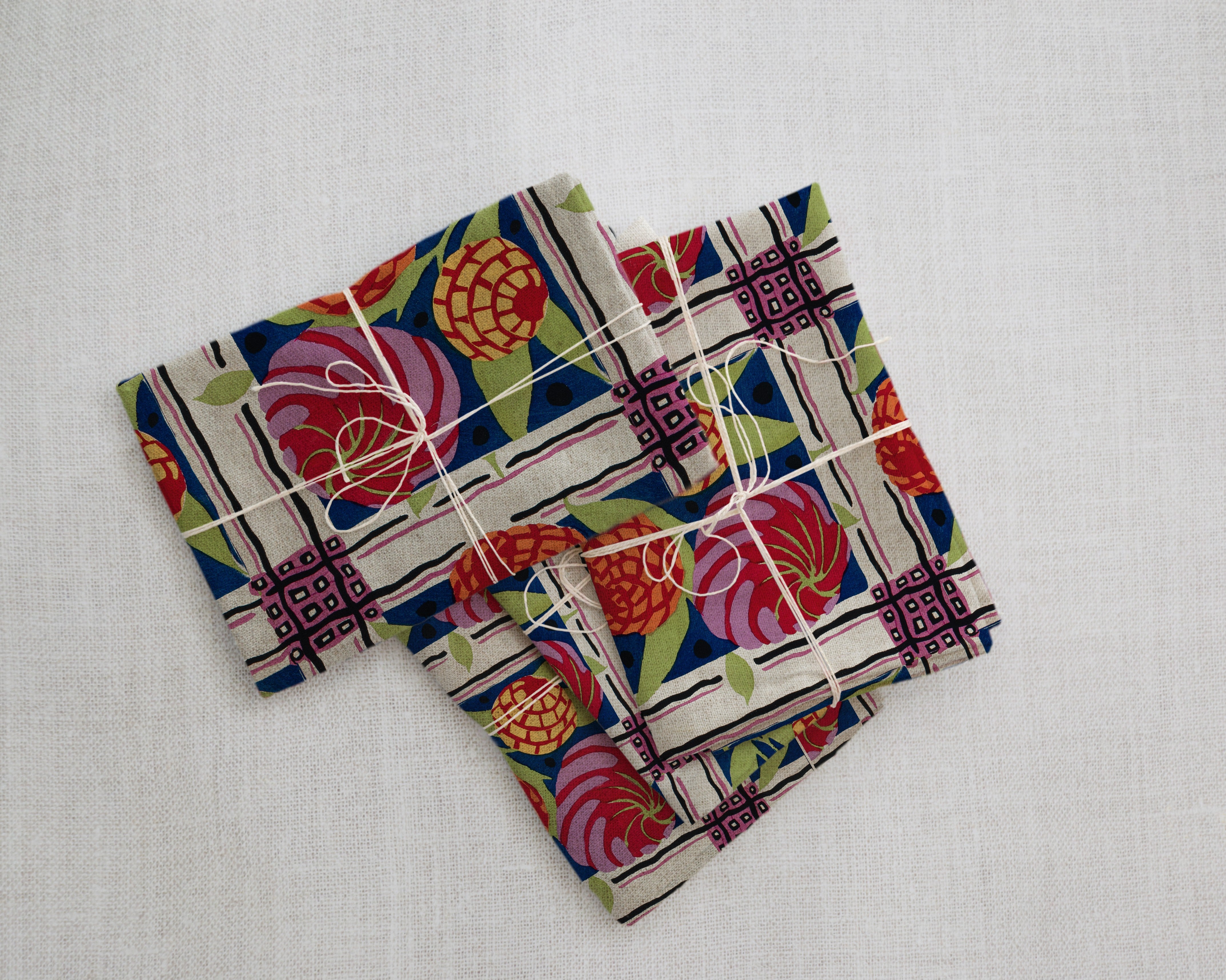 Linen Napkin Set (Flowers Pattern)