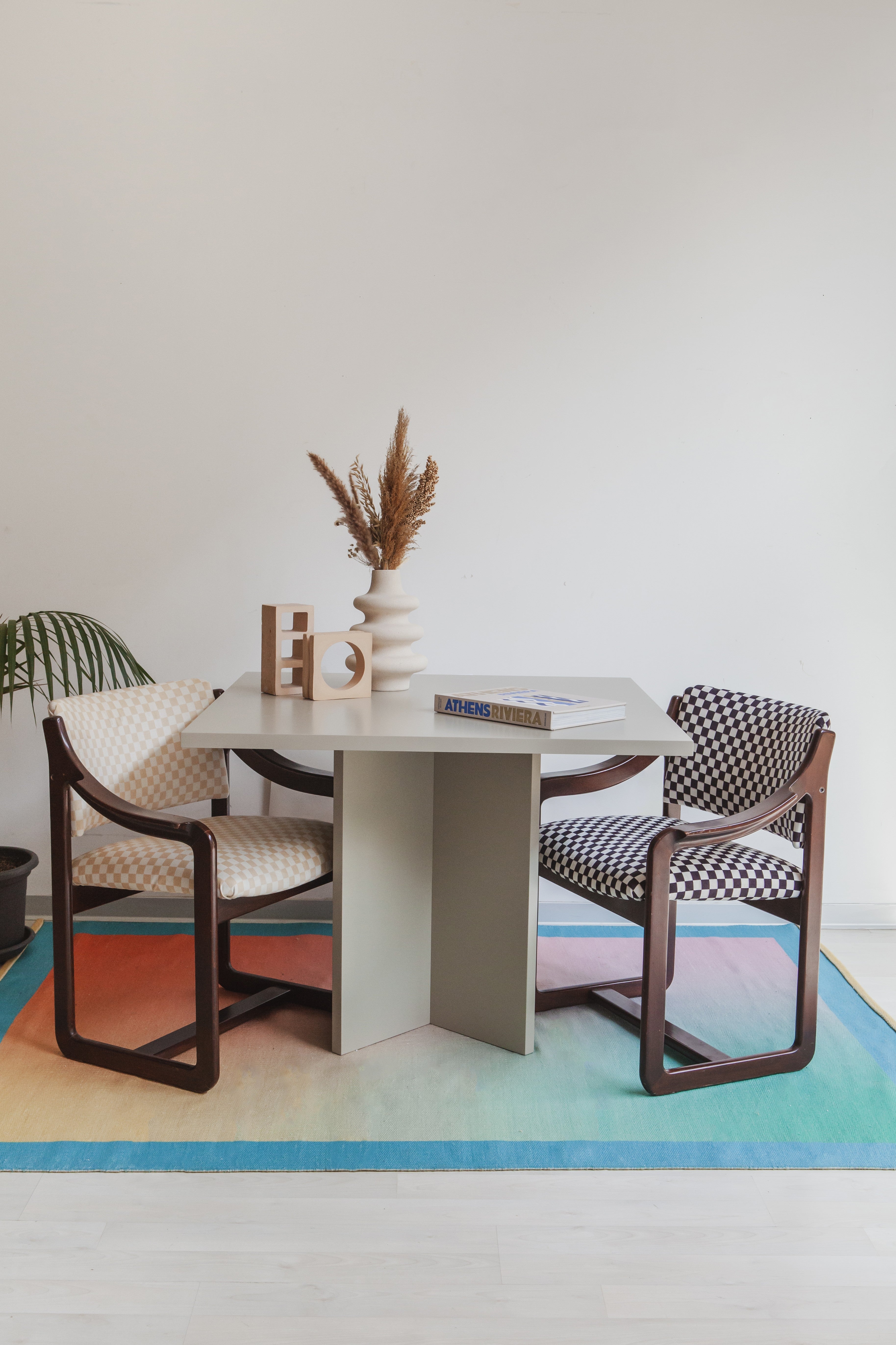 Mesa de comedor cuadrada Matilda Taupe 100x100