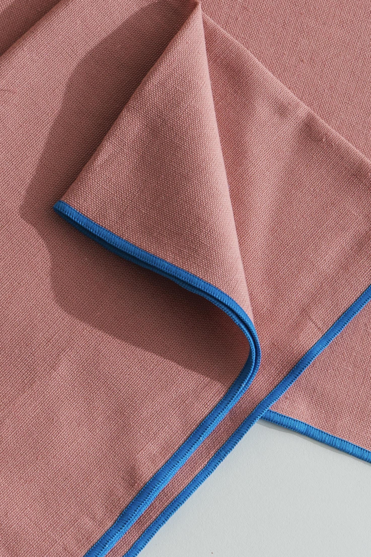 Set 4 Servilletas Contrast Edge Pink