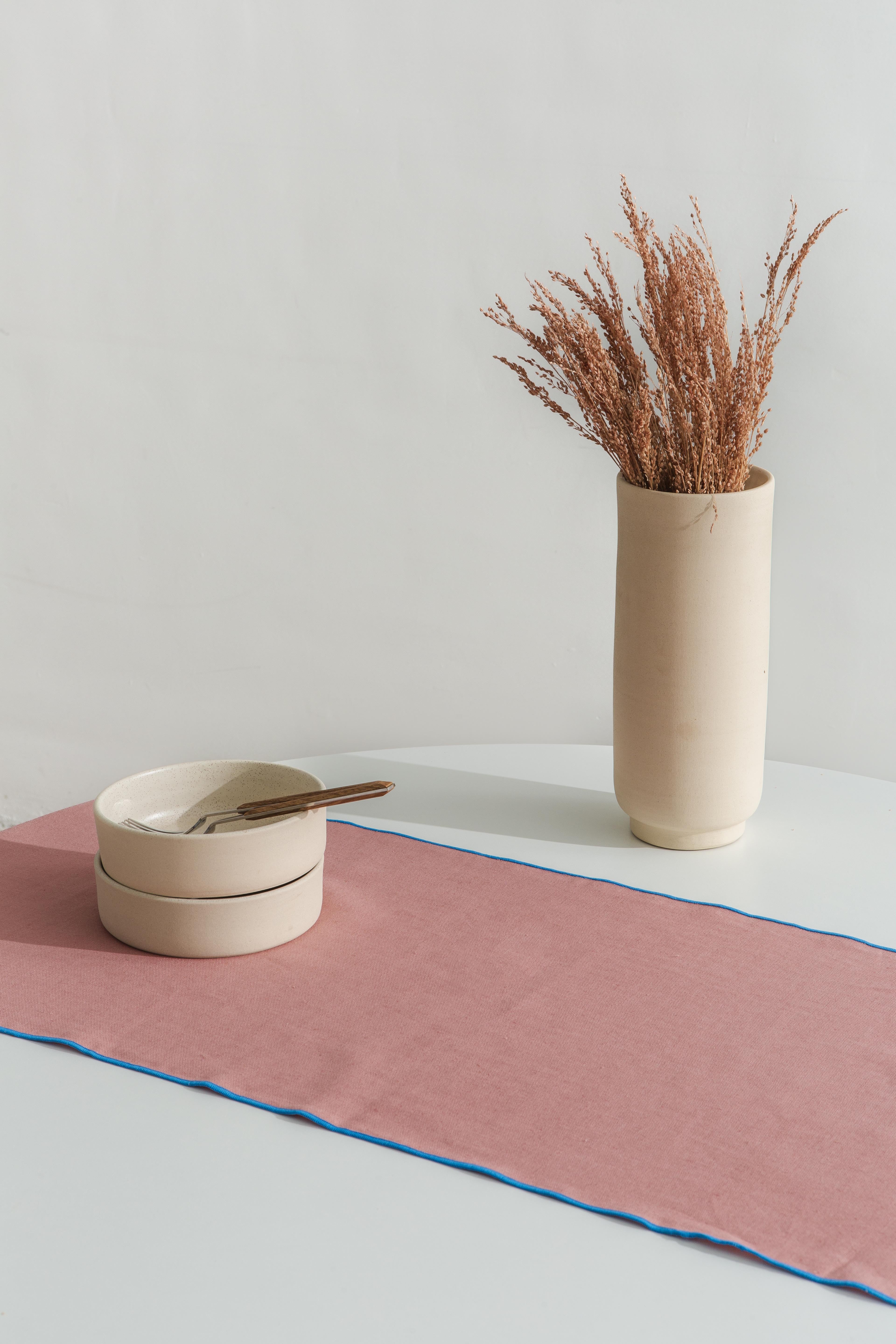 Set 2 caminos de mesa Contrast Edge Pink